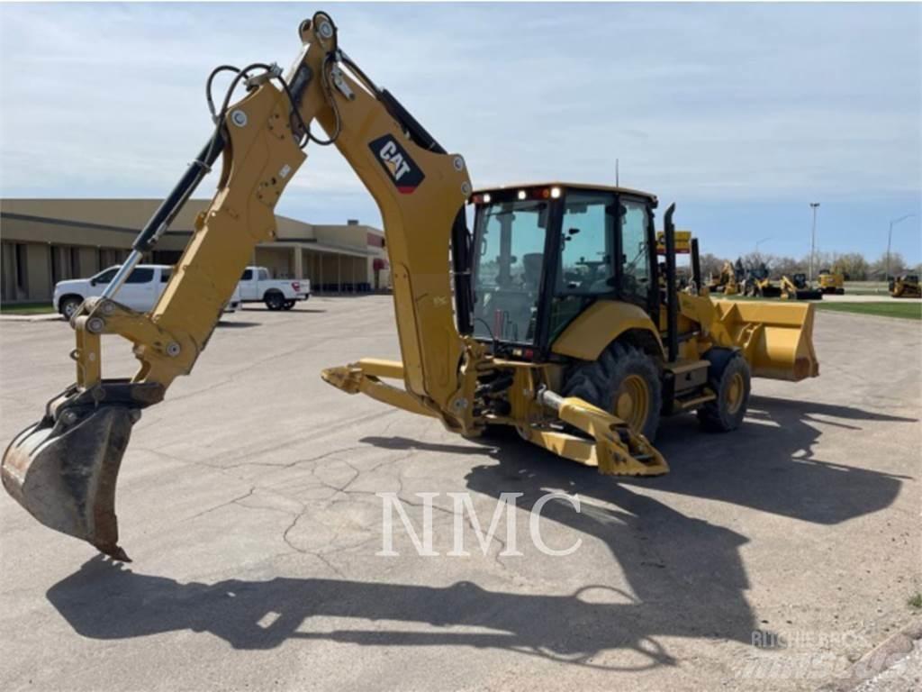 CAT 440 Tractopelle