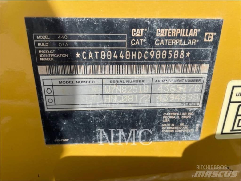 CAT 440 Tractopelle
