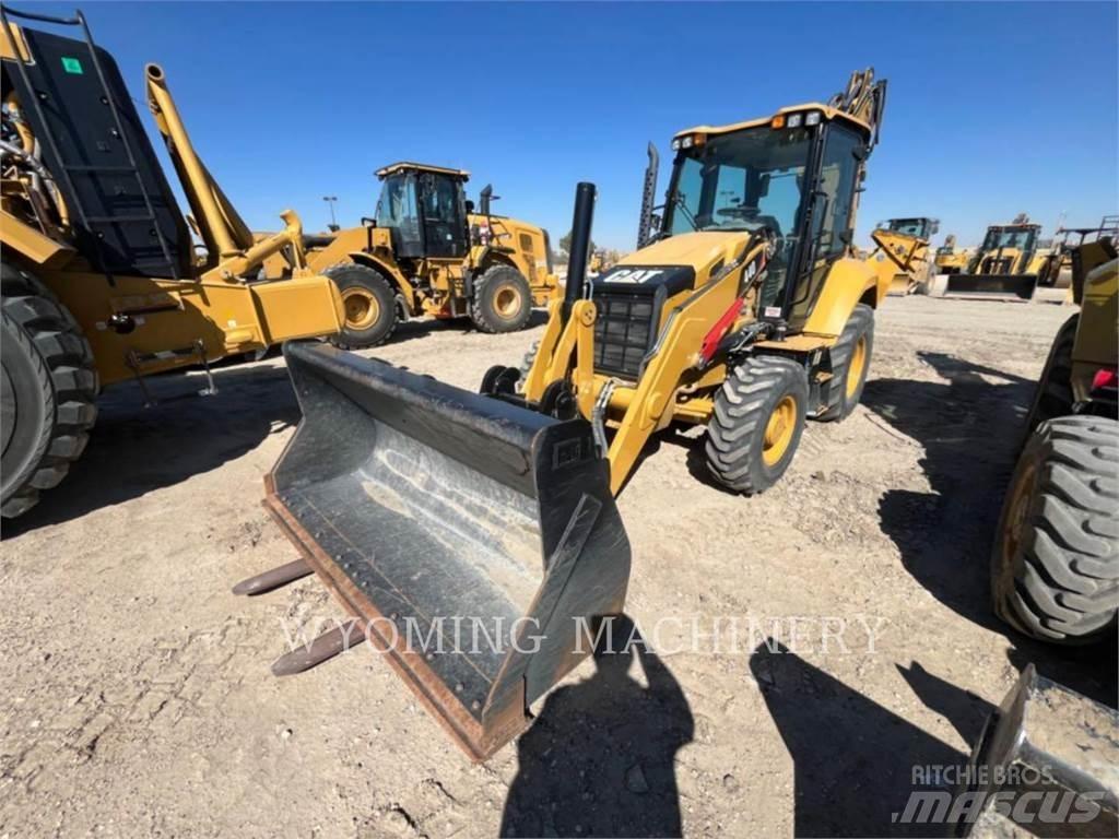 CAT 440 Tractopelle