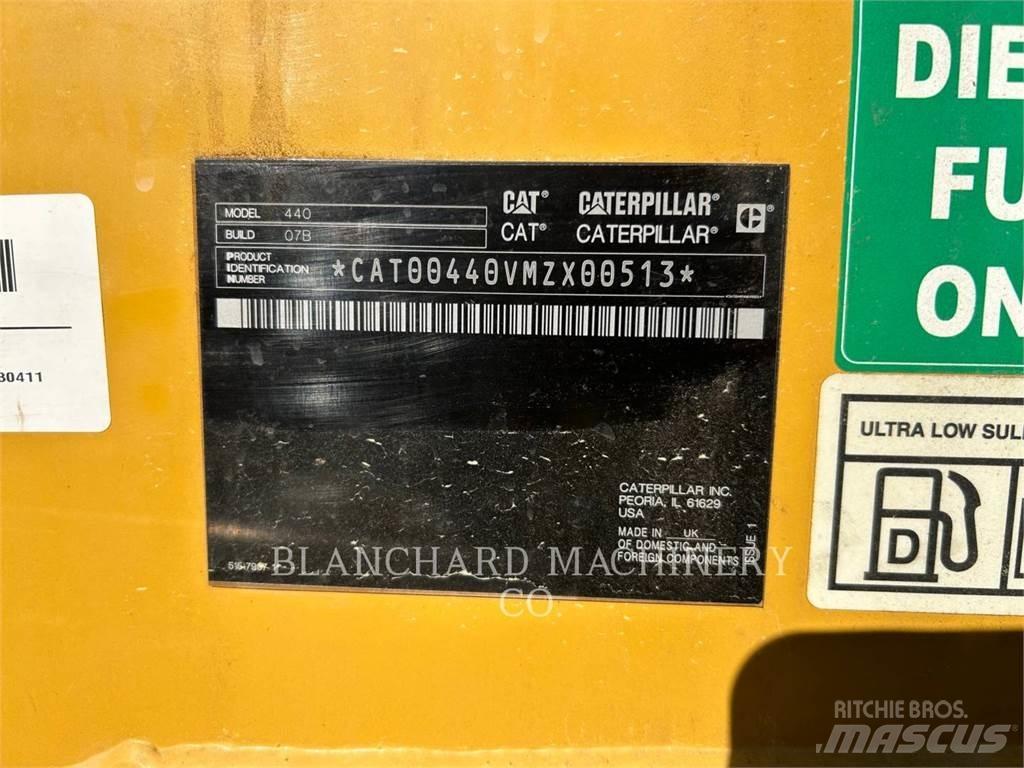 CAT 440 Tractopelle