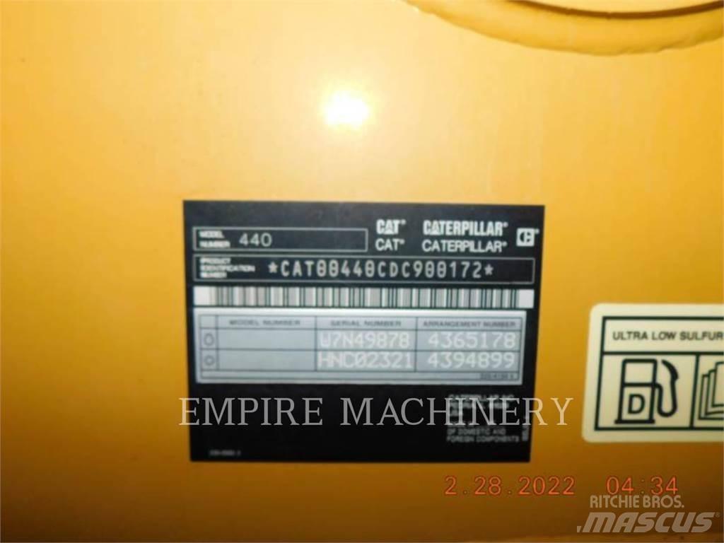 CAT 440-74EOIM Tractopelle