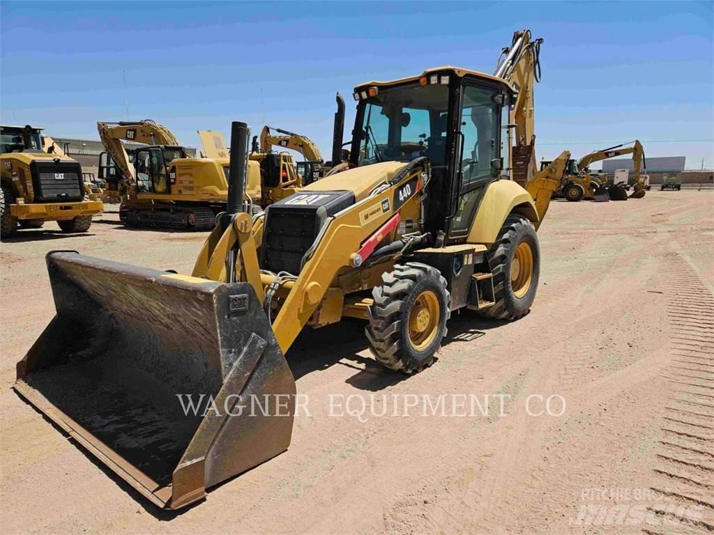 CAT 44007 Tractopelle