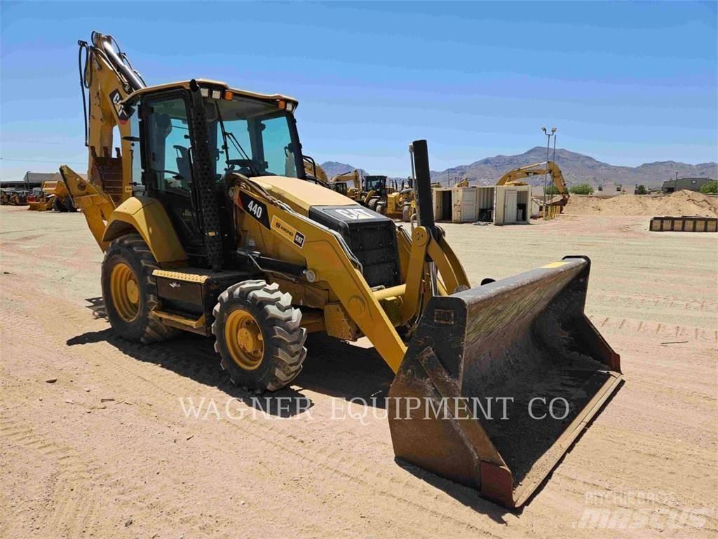 CAT 44007 Tractopelle