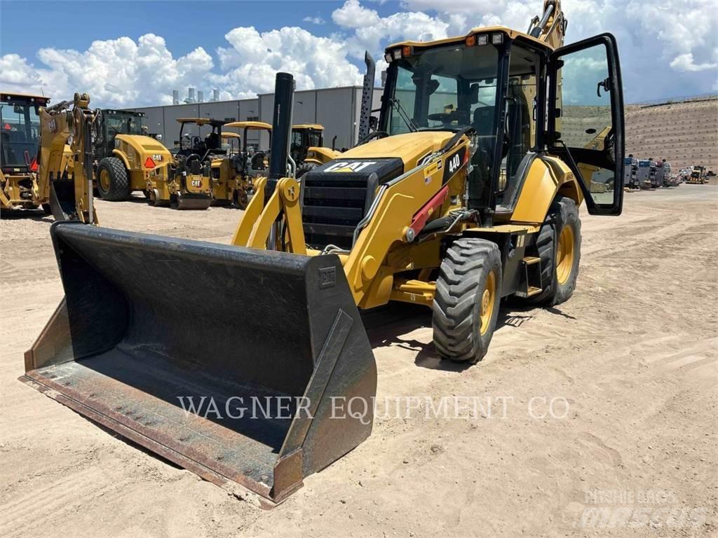CAT 44007 Tractopelle