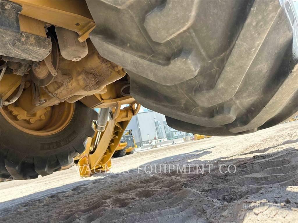 CAT 44007 Tractopelle