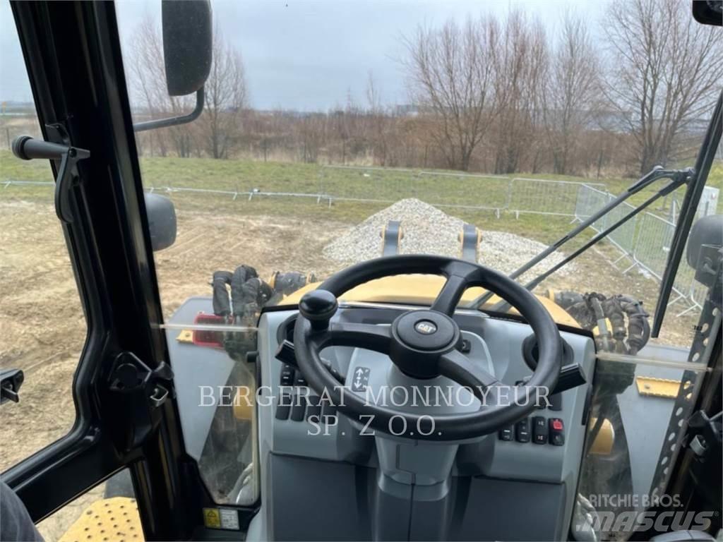 CAT 444F2 Tractopelle