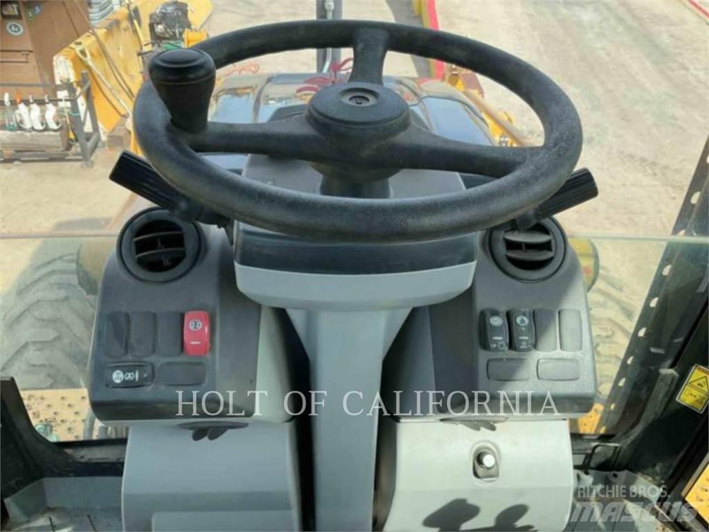 CAT 450F Tractopelle