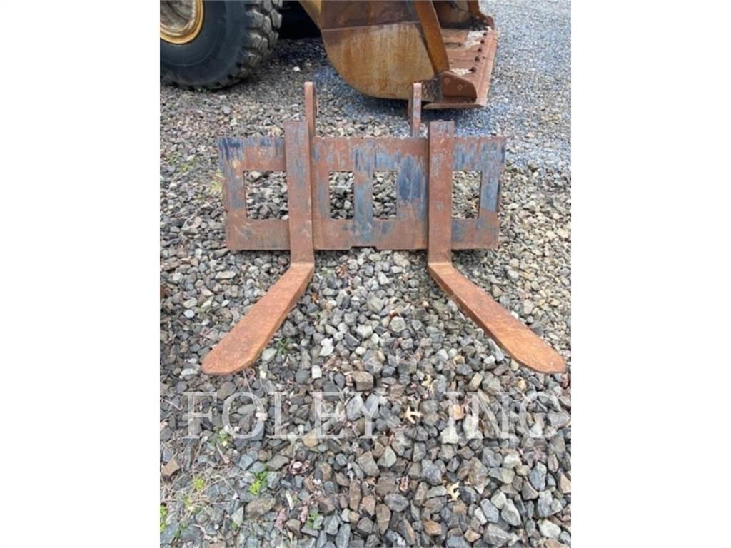 CAT 48 PALLET FORKS Fourche