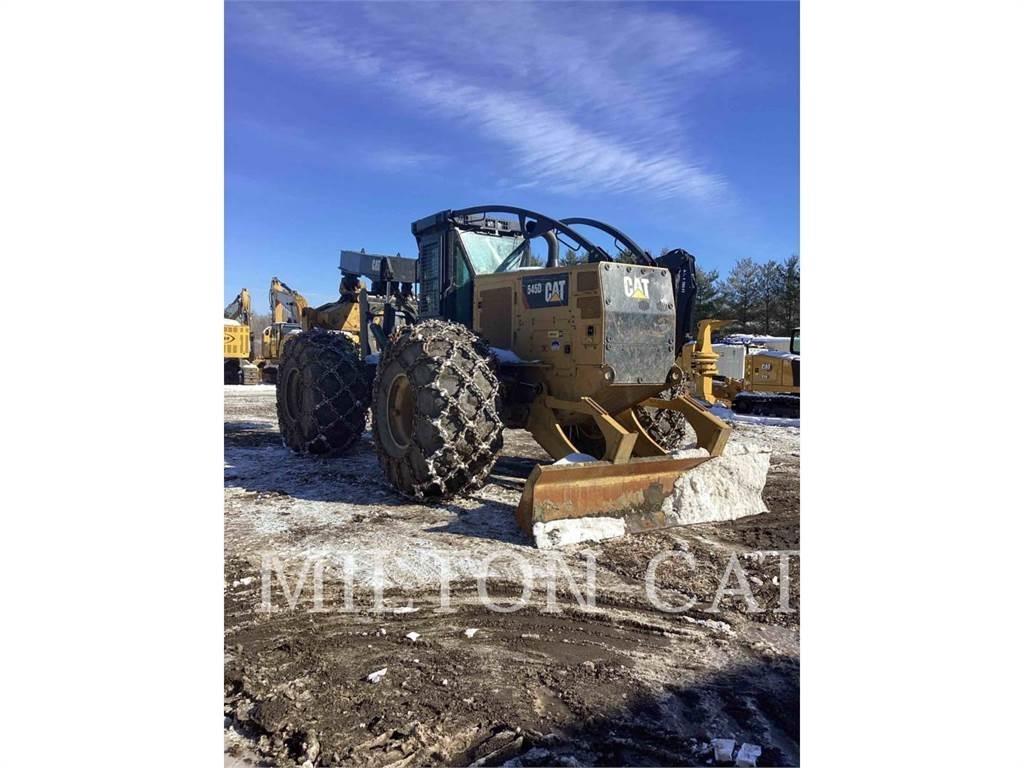 CAT 545D Débusqueur