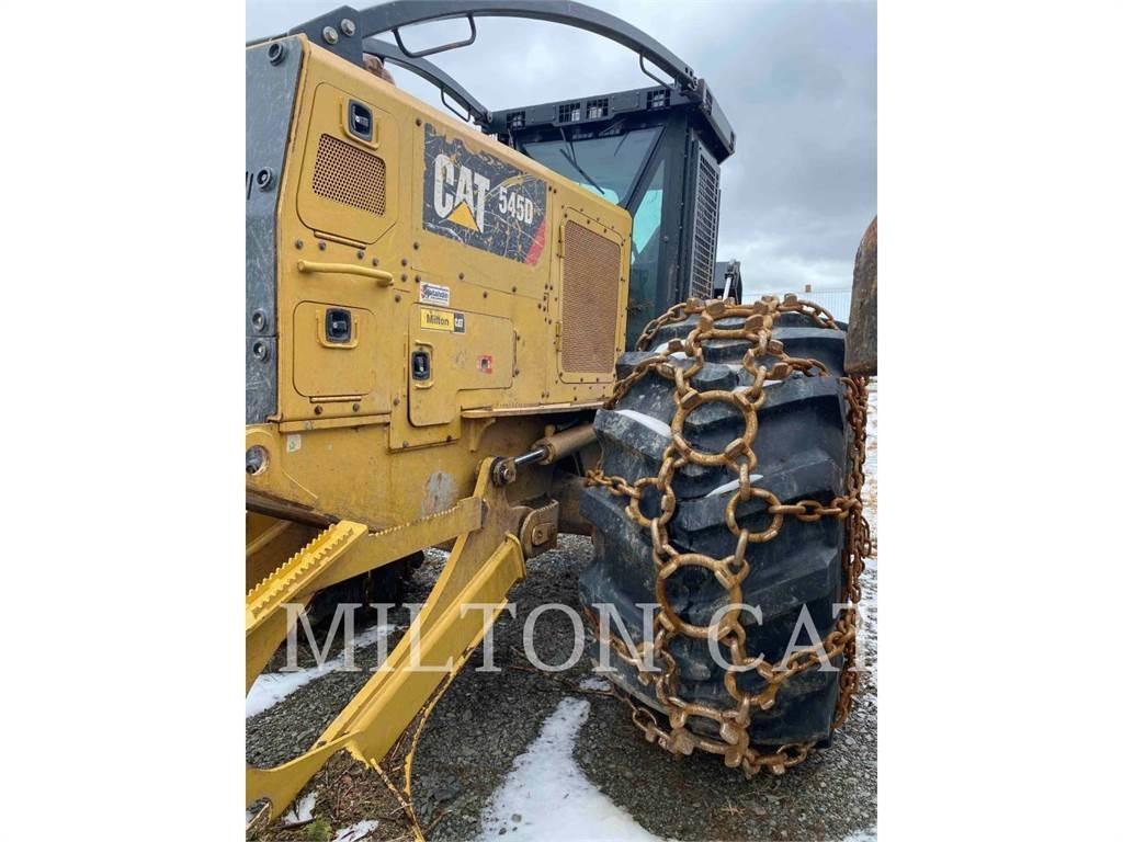 CAT 545D Débusqueur