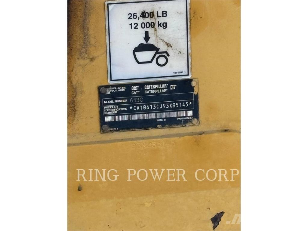 CAT 613C Scraper