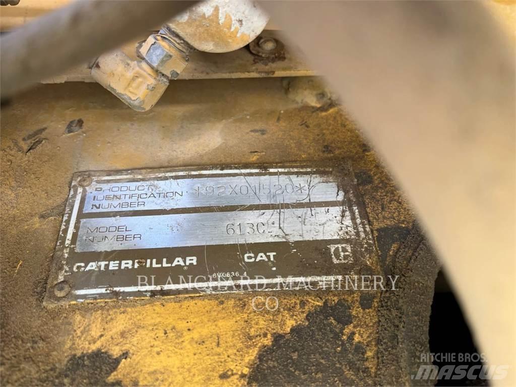CAT 613C Scraper