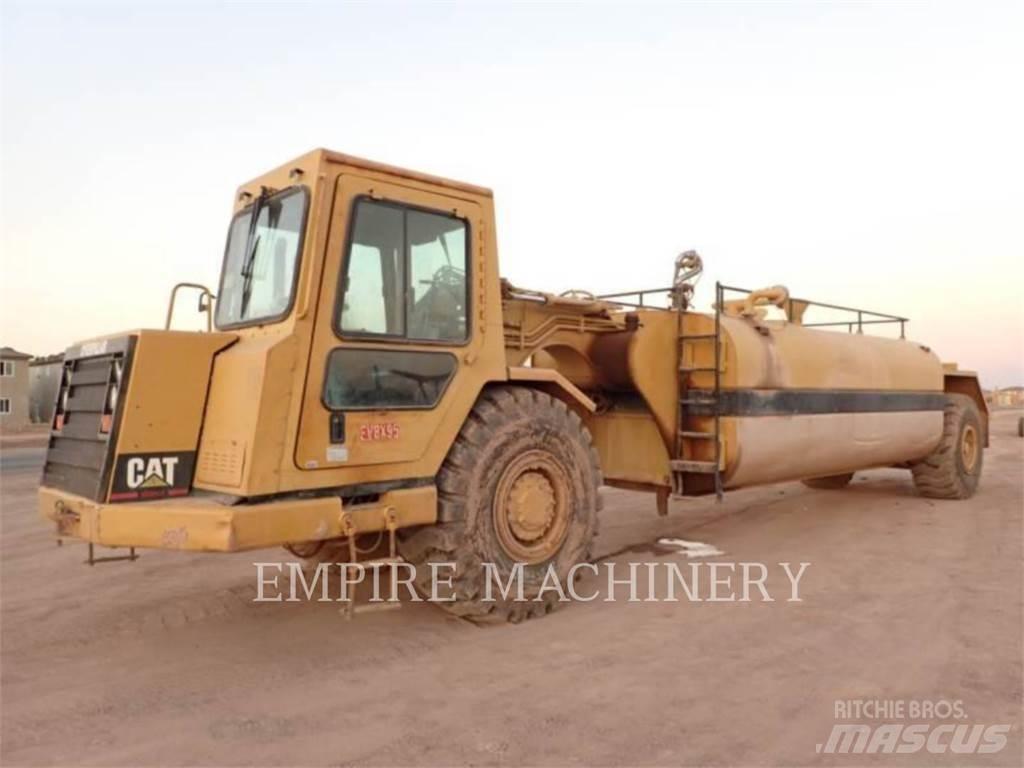 CAT 613C WW Camion citerne à eau