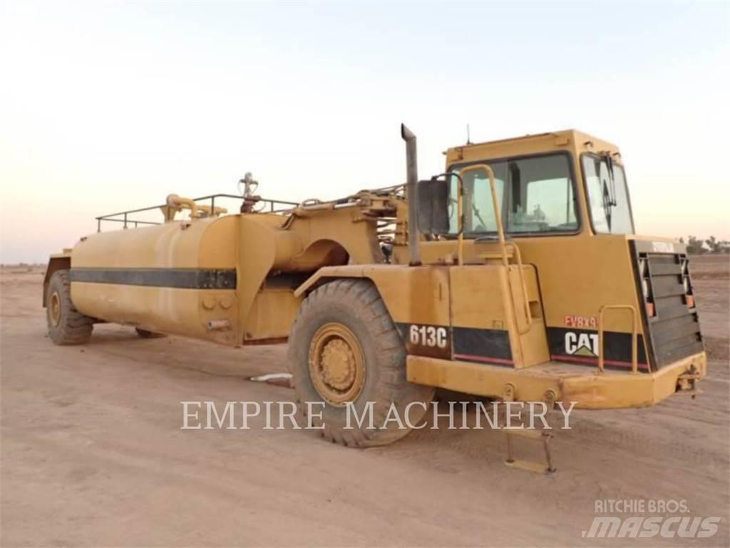 CAT 613C WW Camion citerne à eau
