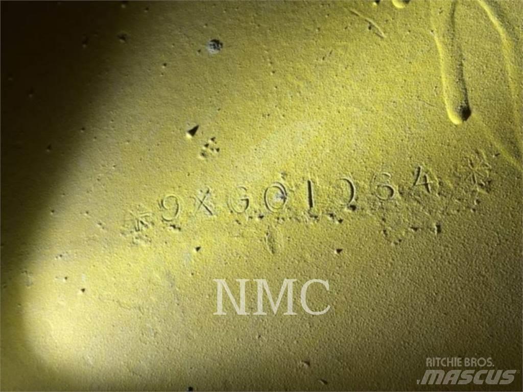 CAT 615C Scraper