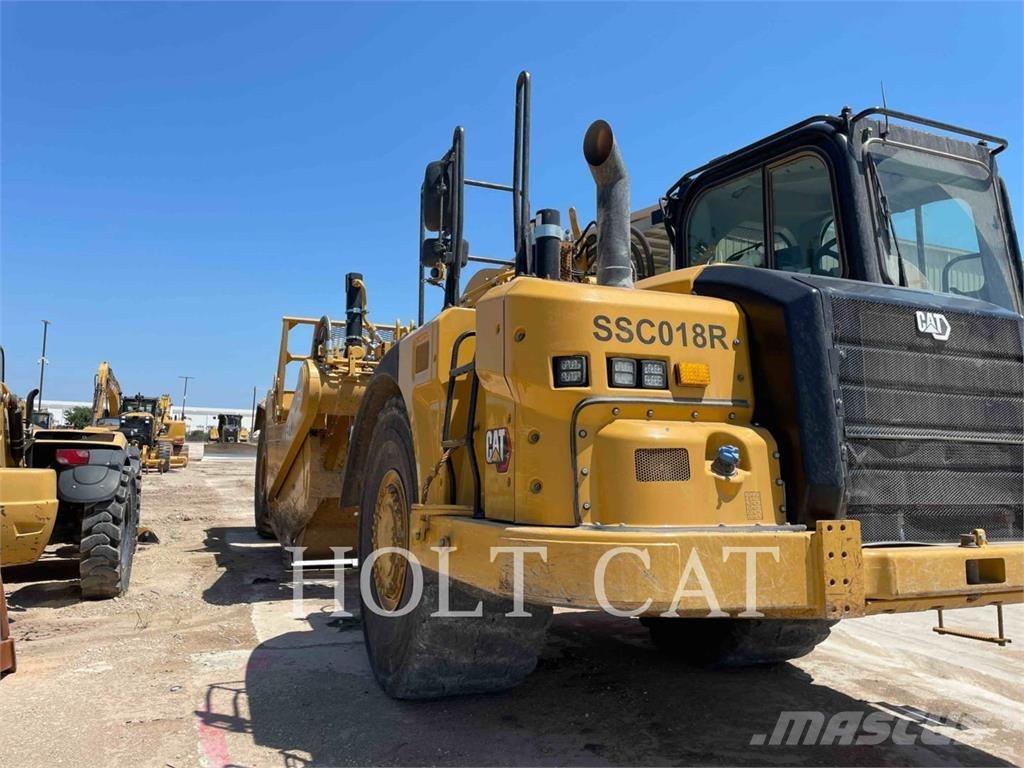 CAT 621 Scraper