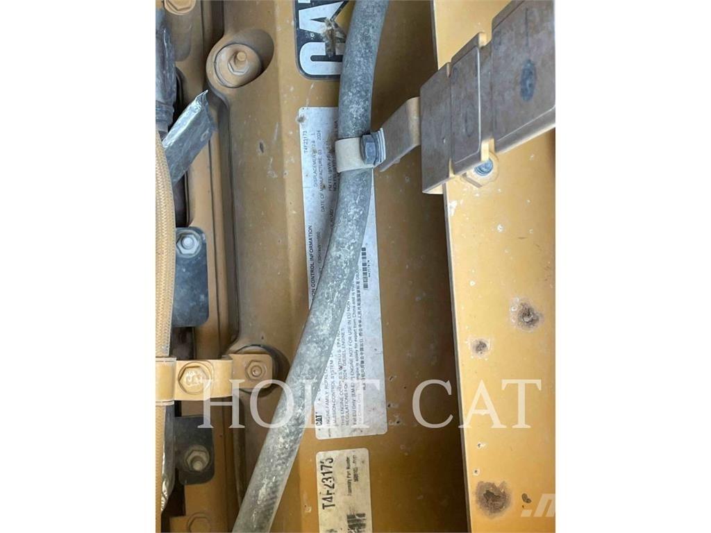 CAT 621 Scraper