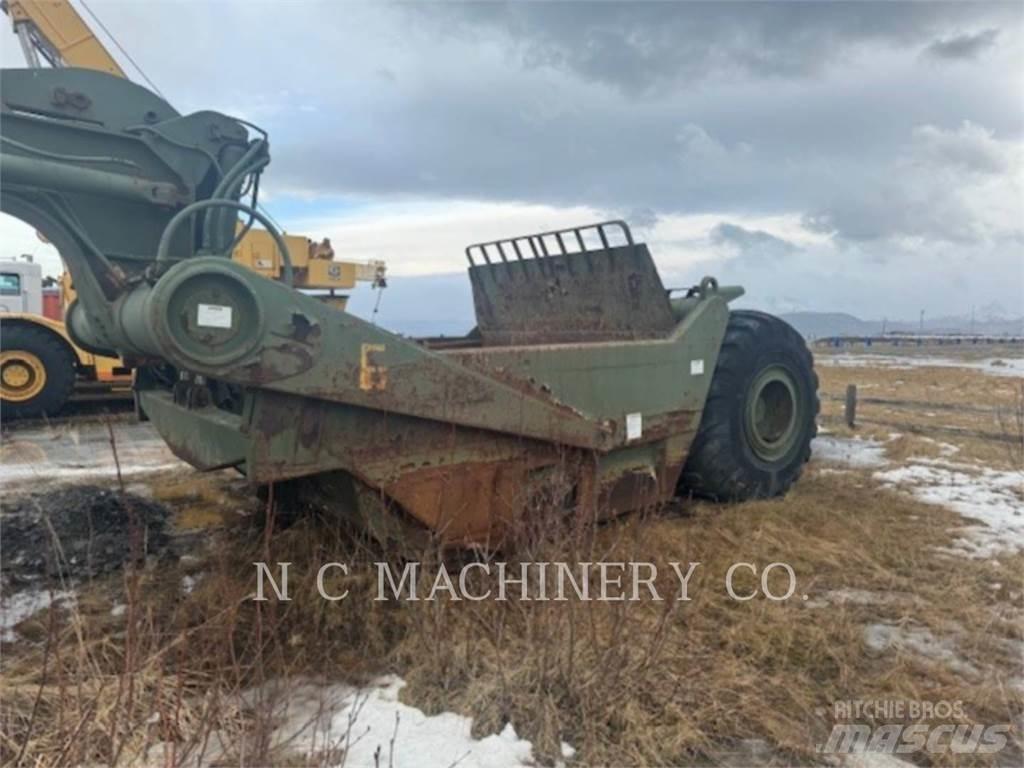 CAT 621B Scraper