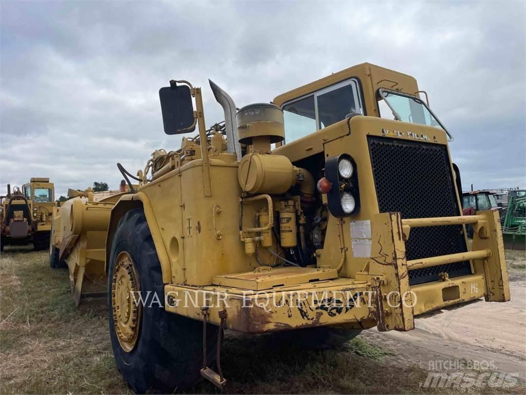 CAT 621B WW Camion citerne à eau