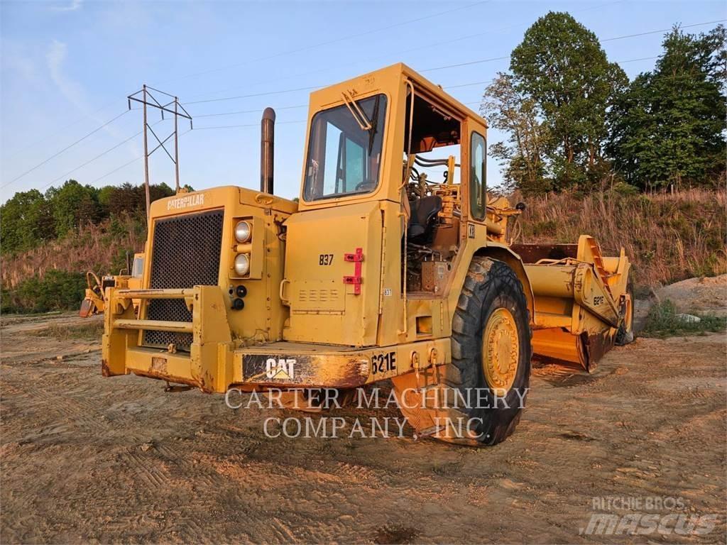 CAT 621E Scraper
