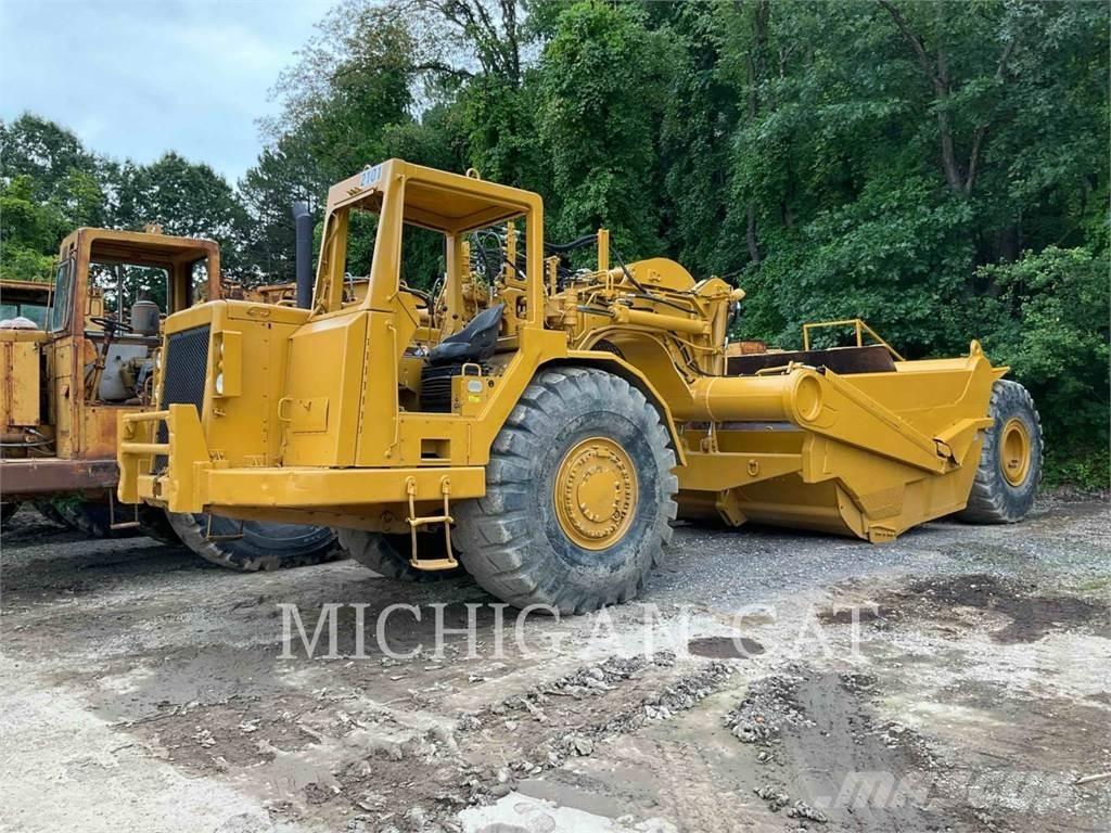 CAT 621E Scraper