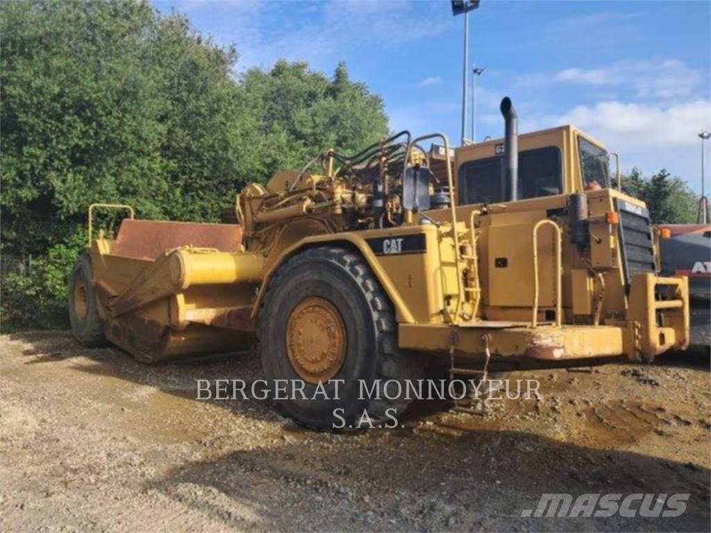 CAT 621F Scraper