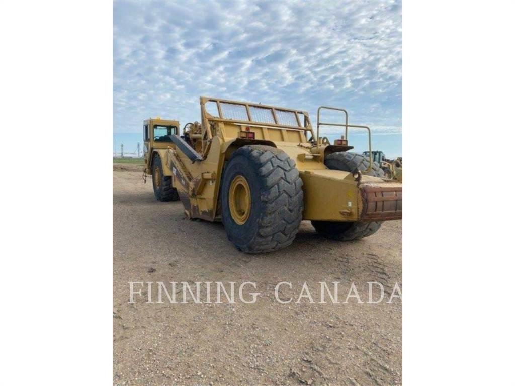 CAT 621G Scraper