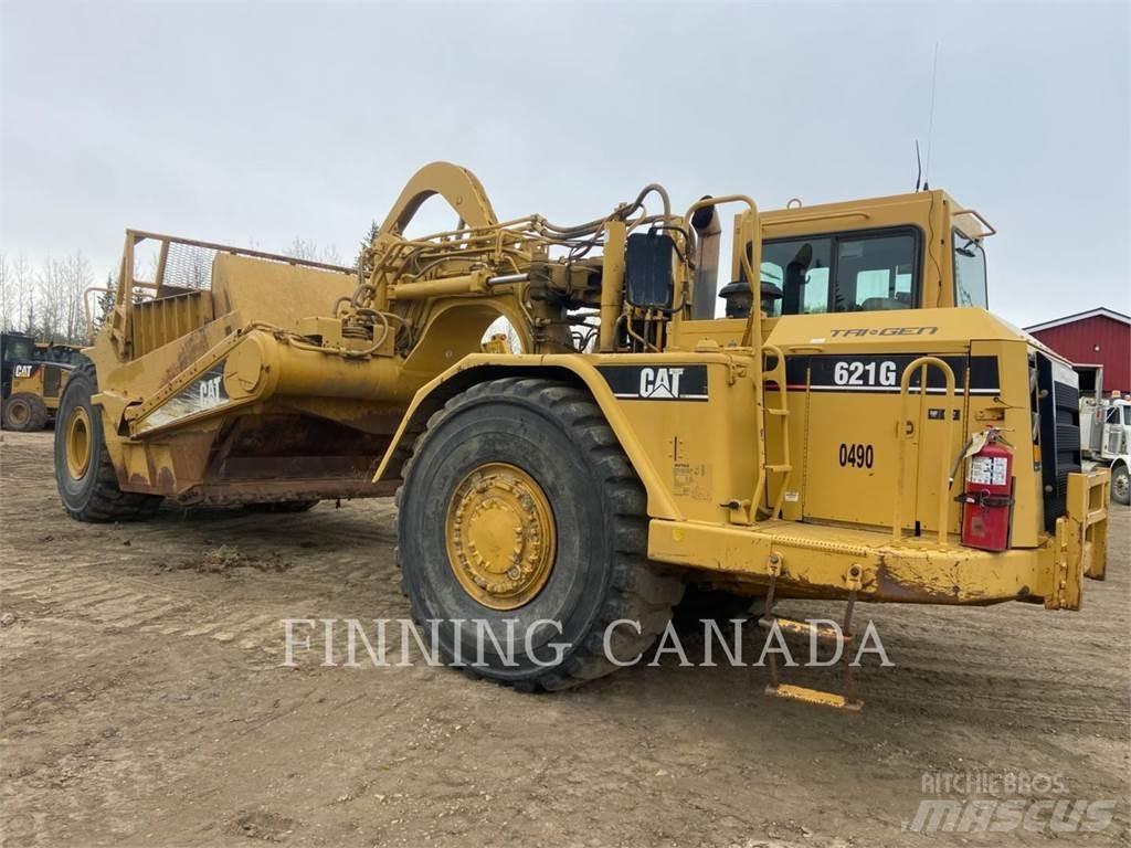 CAT 621G Scraper