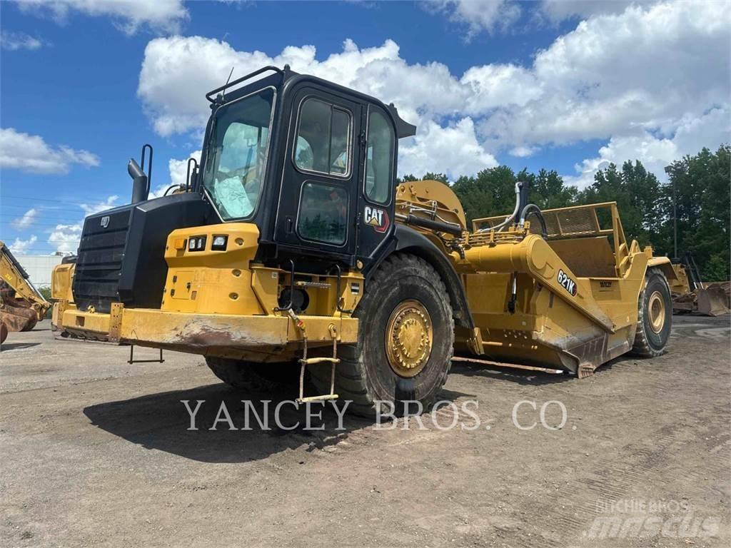CAT 621K Scraper