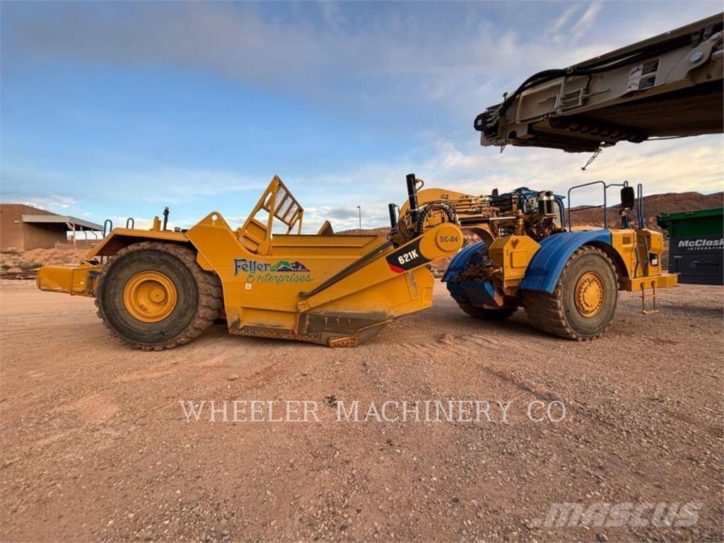 CAT 621K Scraper