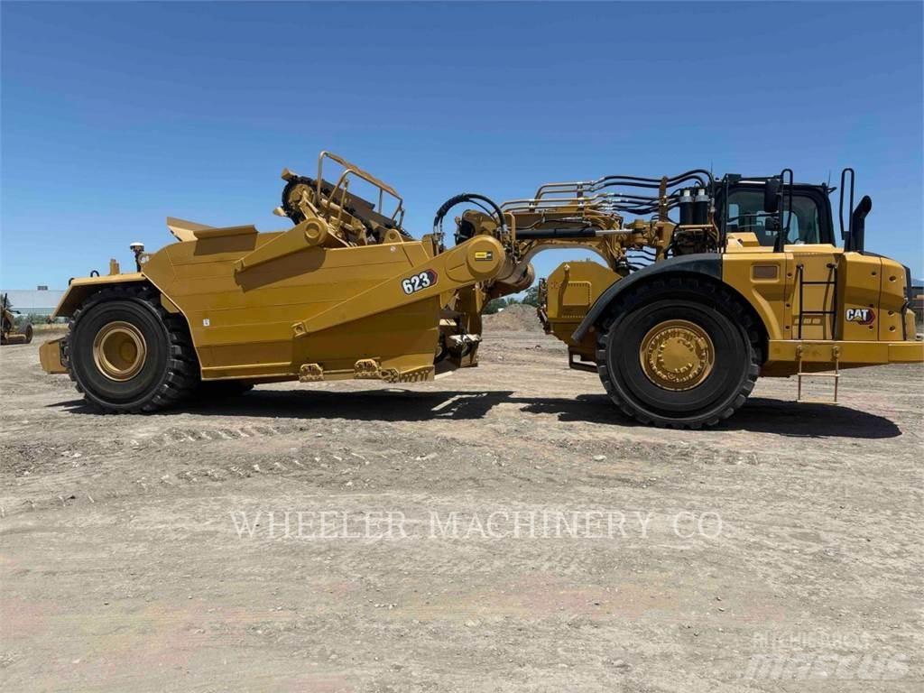 CAT 623 Scraper