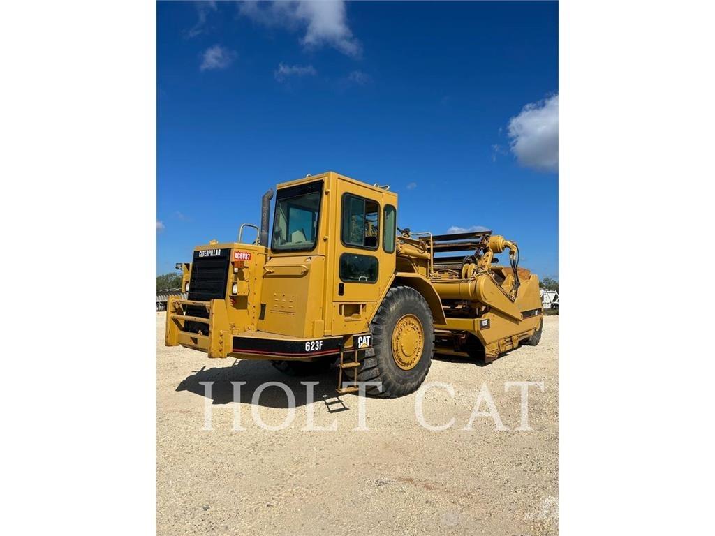 CAT 623F Scraper