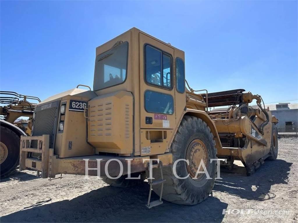 CAT 623G Scraper