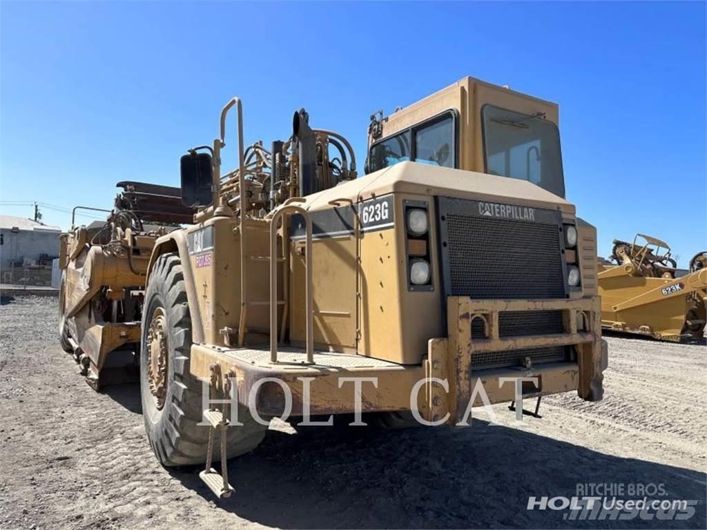 CAT 623G Scraper