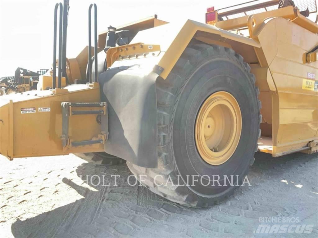 CAT 623K Scraper