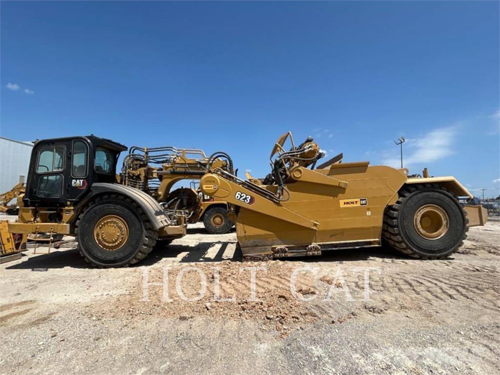 CAT 623K Scraper