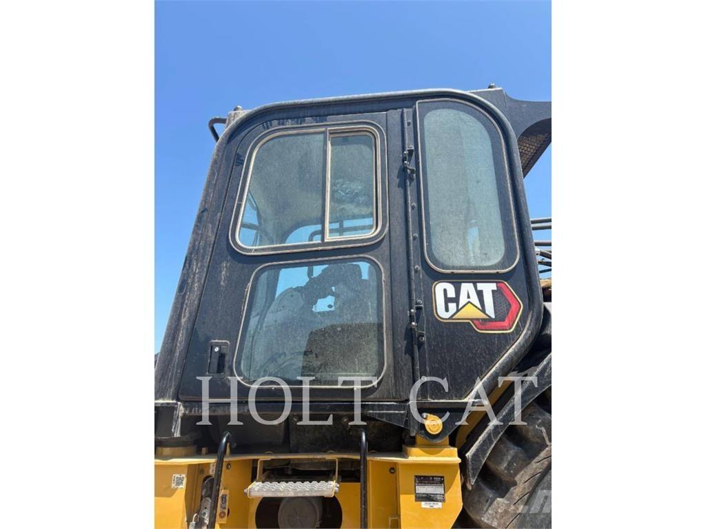 CAT 623K Scraper