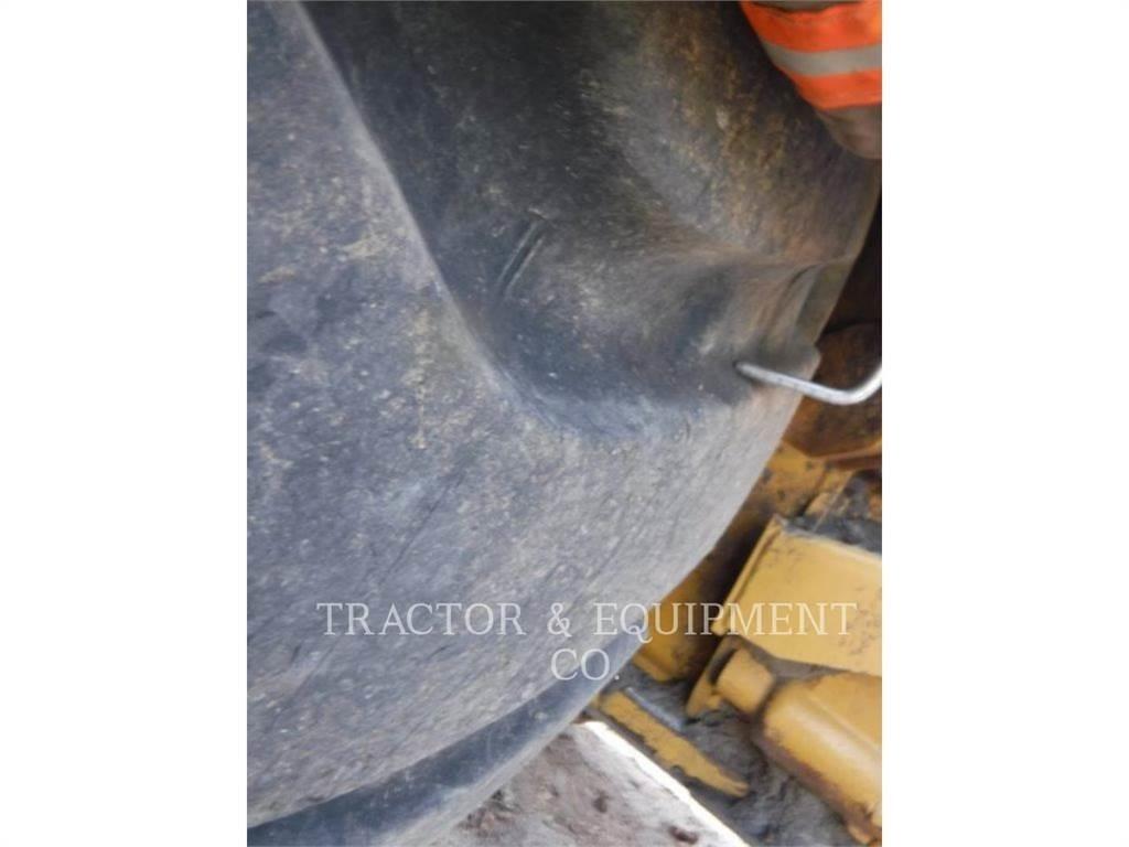 CAT 627E Scraper