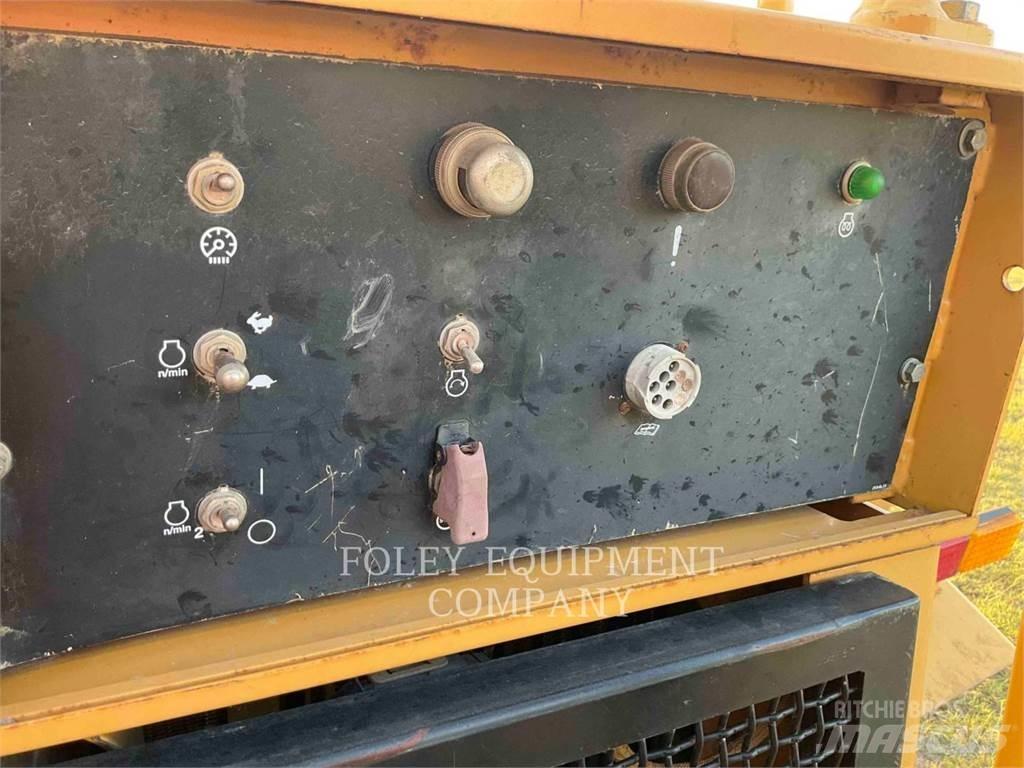 CAT 627G Scraper