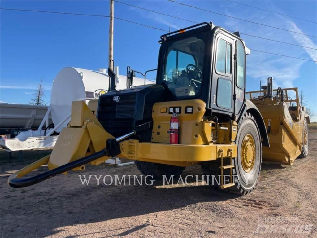 CAT 627K Scraper