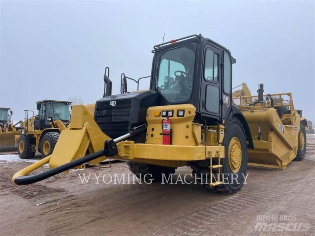 CAT 627K Scraper