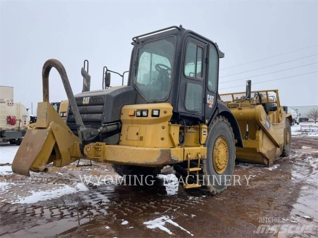 CAT 627K Scraper
