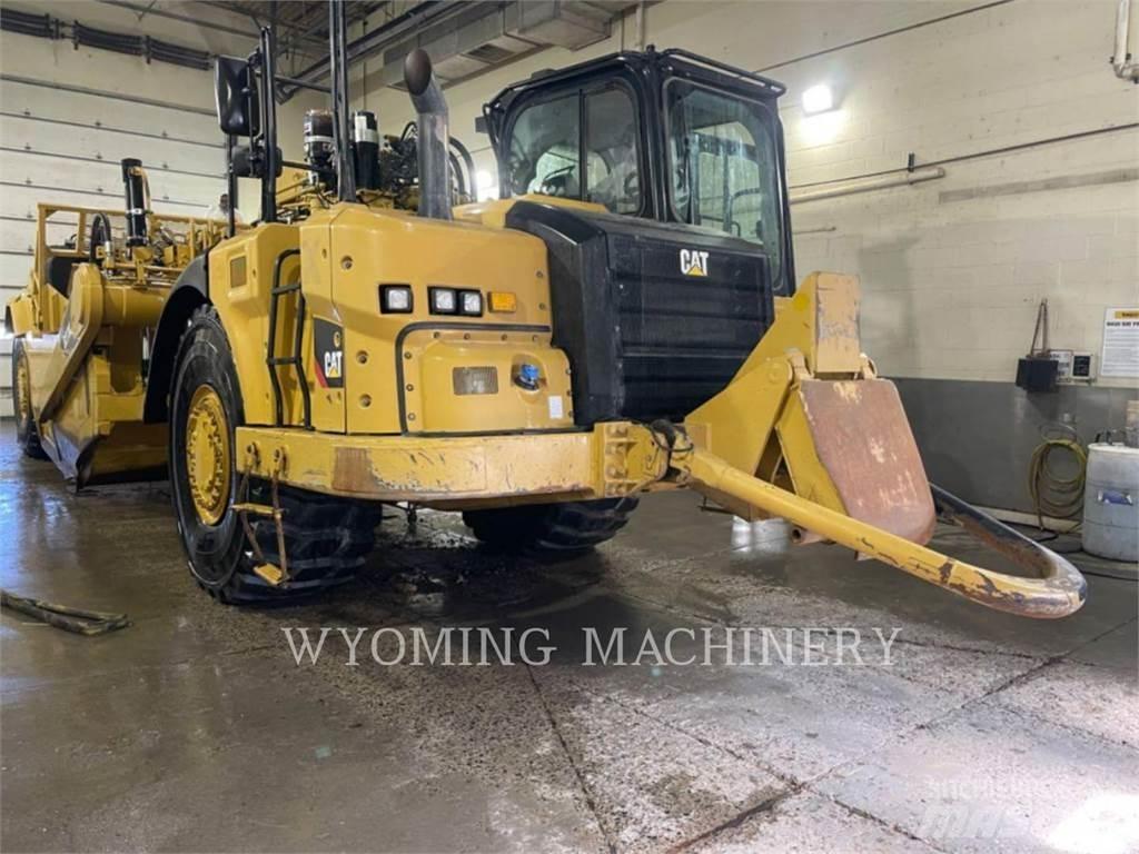 CAT 627K Scraper