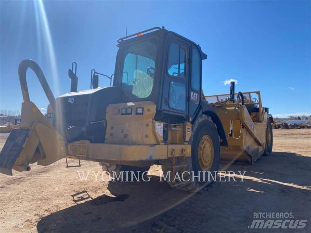 CAT 627K Scraper