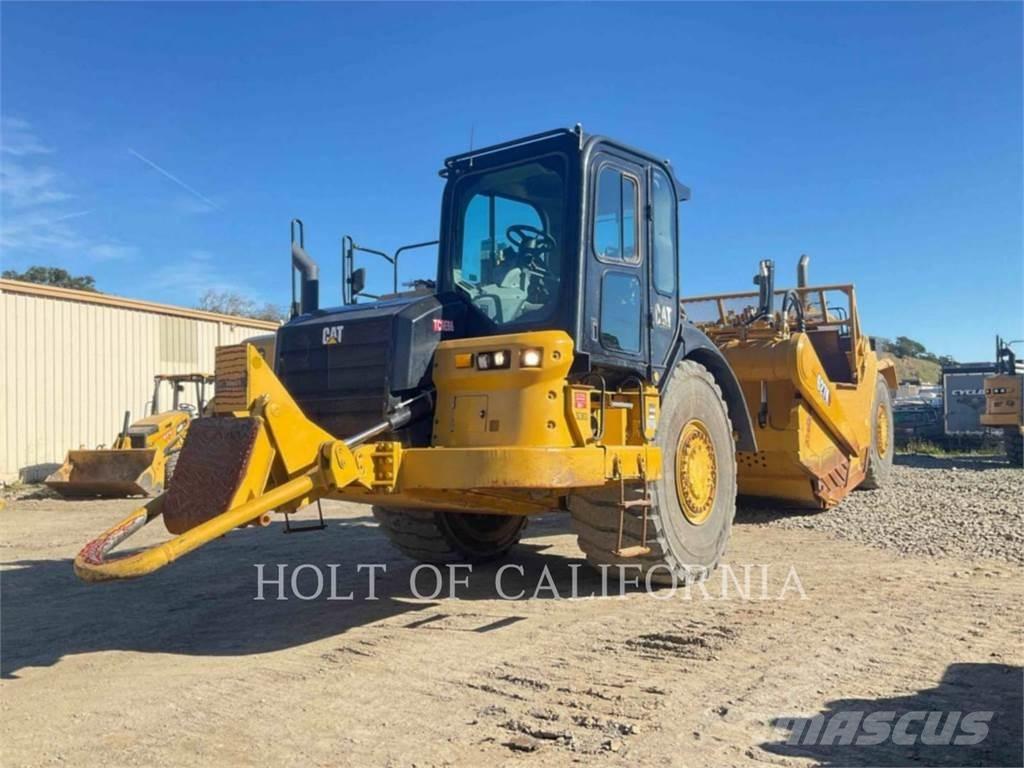 CAT 627K Scraper