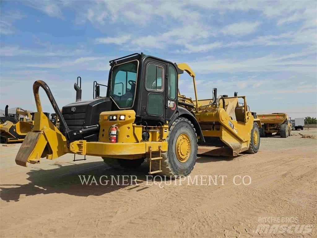 CAT 627K Scraper
