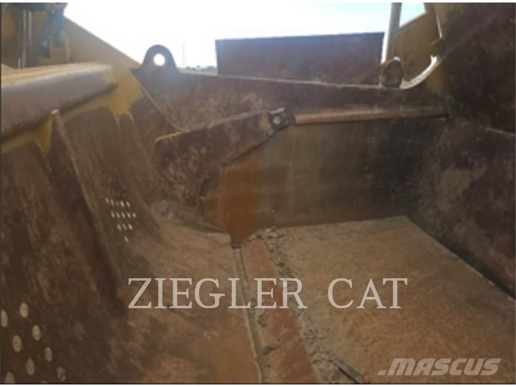 CAT 627K Scraper