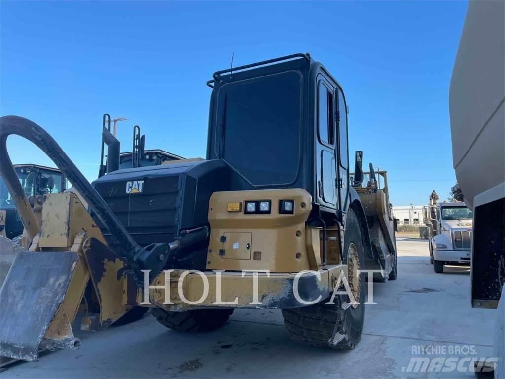 CAT 627K Scraper
