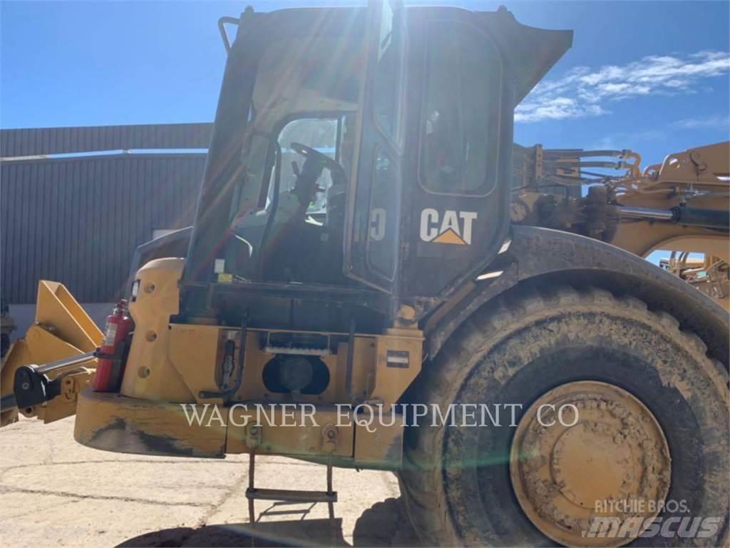 CAT 627K Scraper