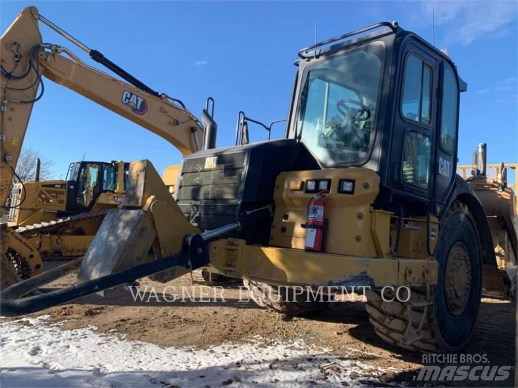 CAT 627K Scraper
